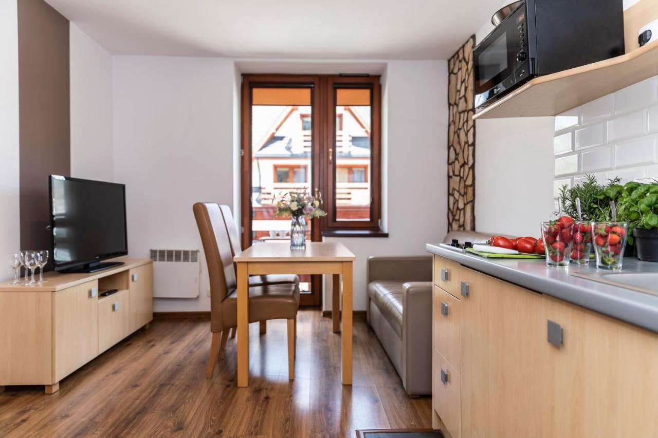 Udanypobyt Apartamenty Przy Dolinach E I F コシチェリスコ エクステリア 写真
